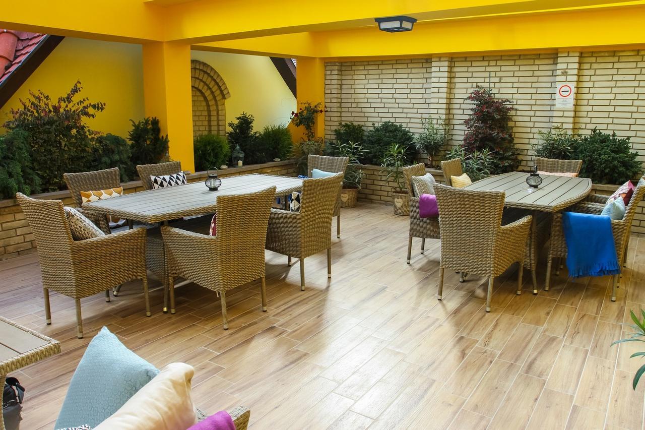 Hotel Elizabeth Байя Екстериор снимка